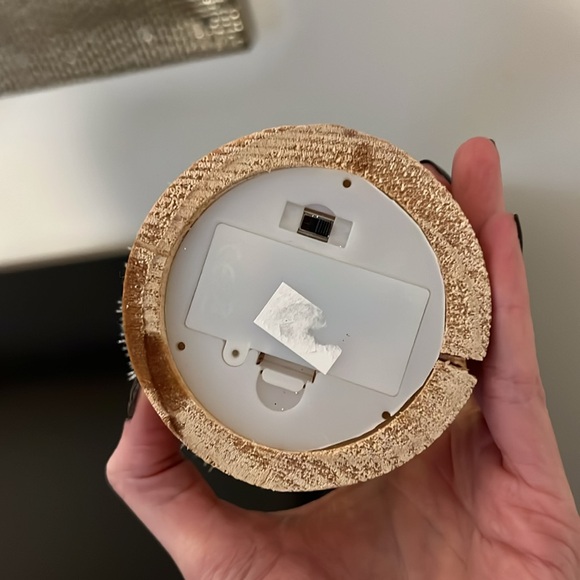 Light Up Christmas Tree - Picture 4 of 7